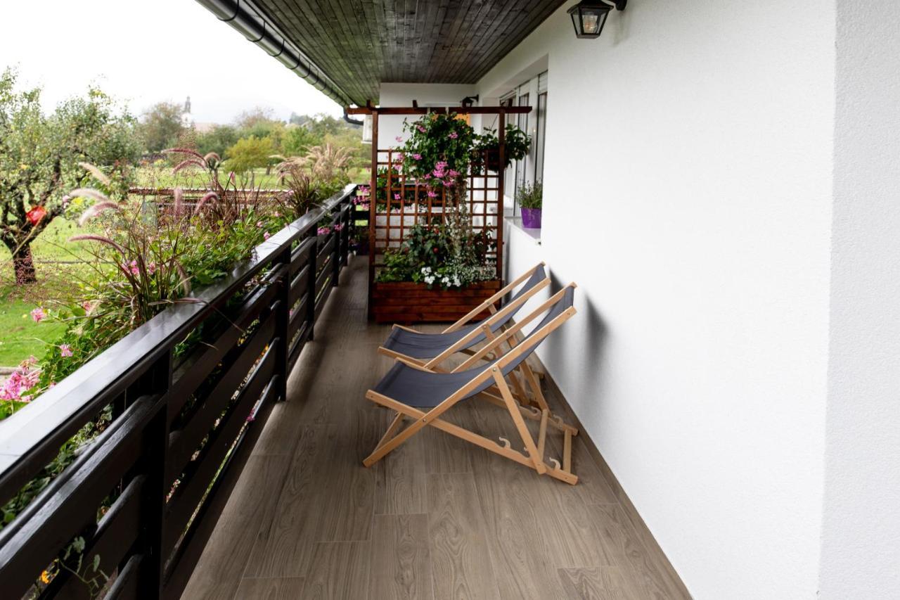 Honey Apartments Zirovnica Dış mekan fotoğraf