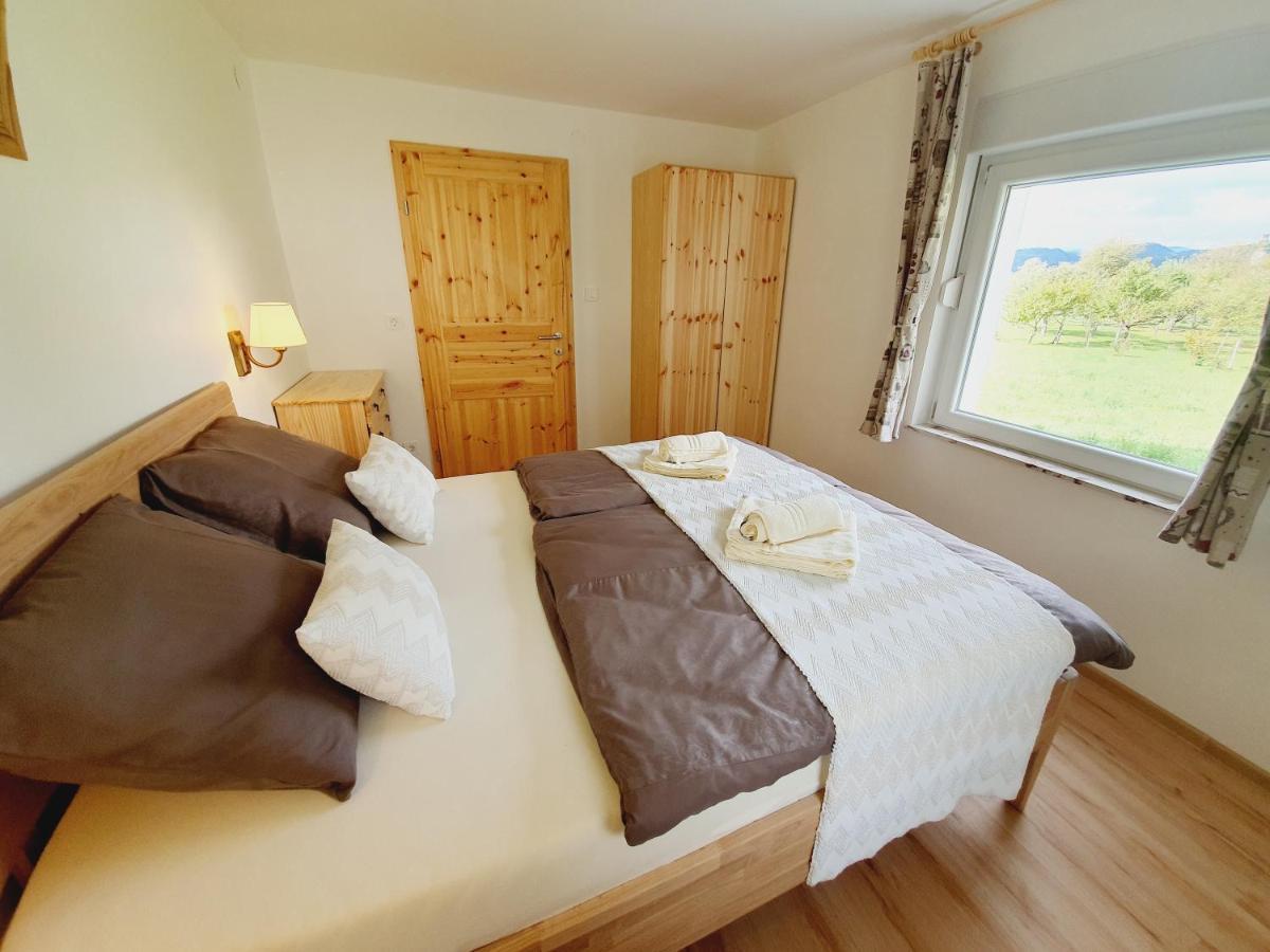 Honey Apartments Zirovnica Dış mekan fotoğraf