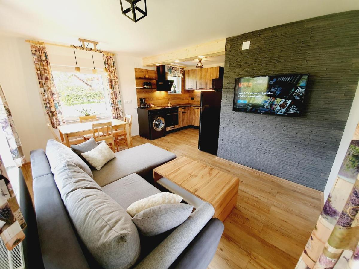 Honey Apartments Zirovnica Dış mekan fotoğraf