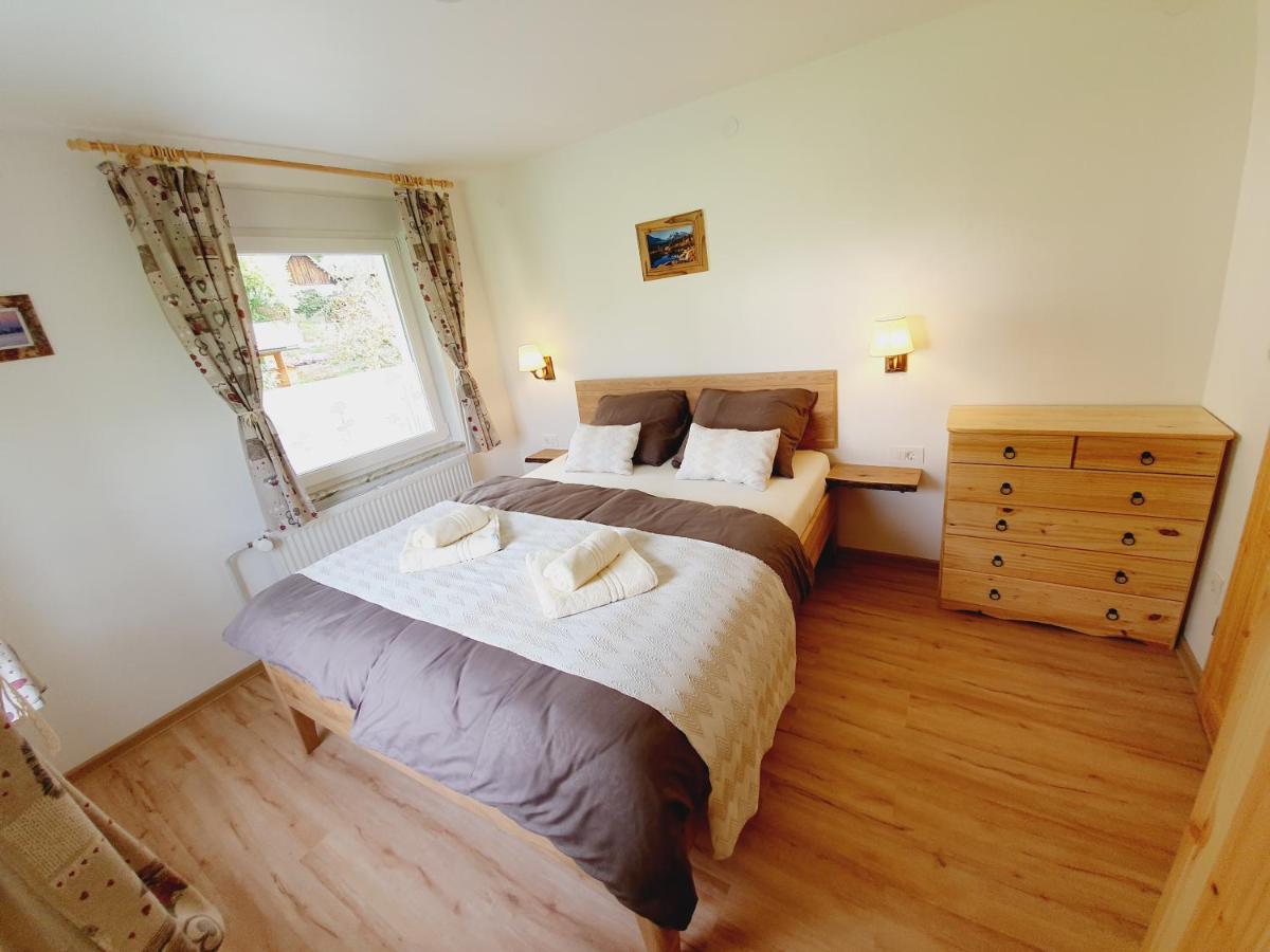 Honey Apartments Zirovnica Dış mekan fotoğraf