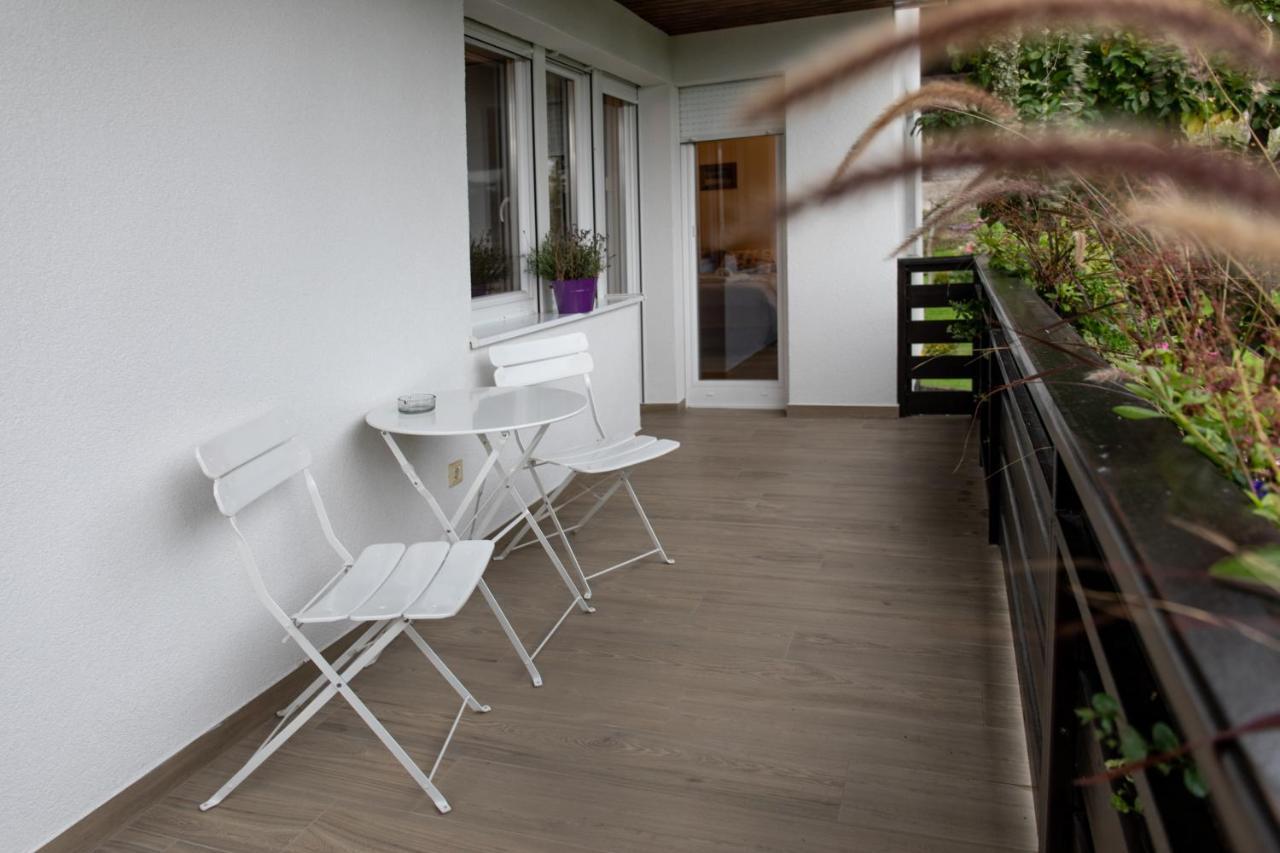 Honey Apartments Zirovnica Dış mekan fotoğraf