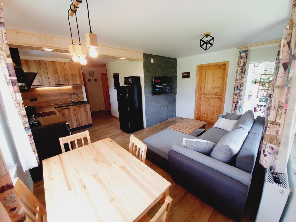 Honey Apartments Zirovnica Dış mekan fotoğraf