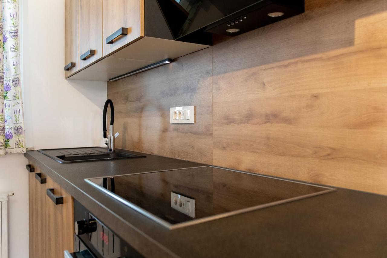 Honey Apartments Zirovnica Dış mekan fotoğraf