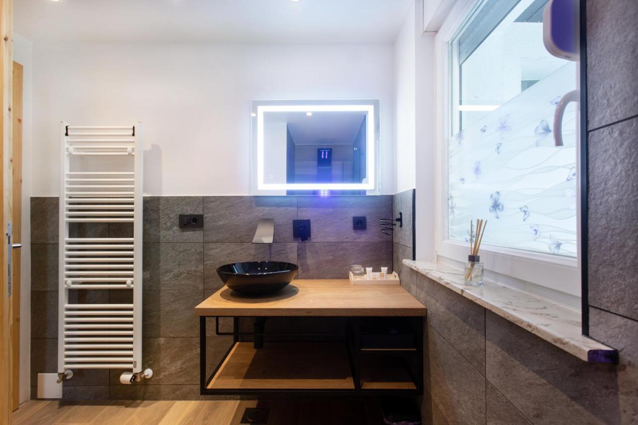 Honey Apartments Zirovnica Dış mekan fotoğraf