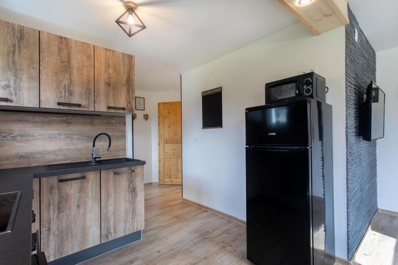Honey Apartments Zirovnica Dış mekan fotoğraf