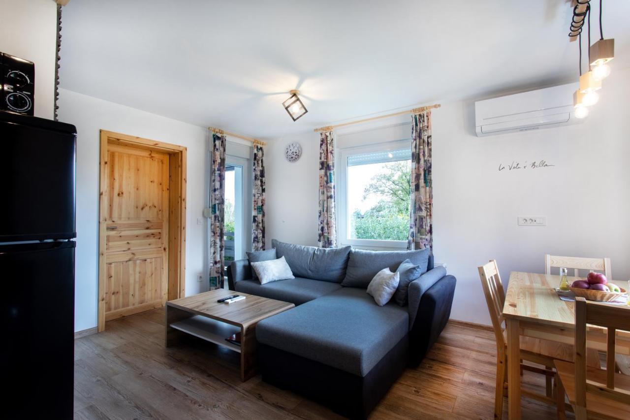 Honey Apartments Zirovnica Dış mekan fotoğraf