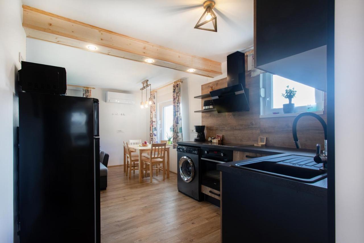 Honey Apartments Zirovnica Dış mekan fotoğraf